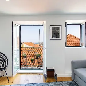 Lovelystay - Turquoise River View I , Lisbon Portugal
